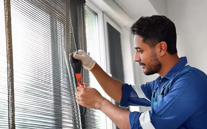 blinds fixing